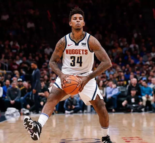 有前锋了，意媒：埃文-弗格森已参加罗马合练，周末可能复出